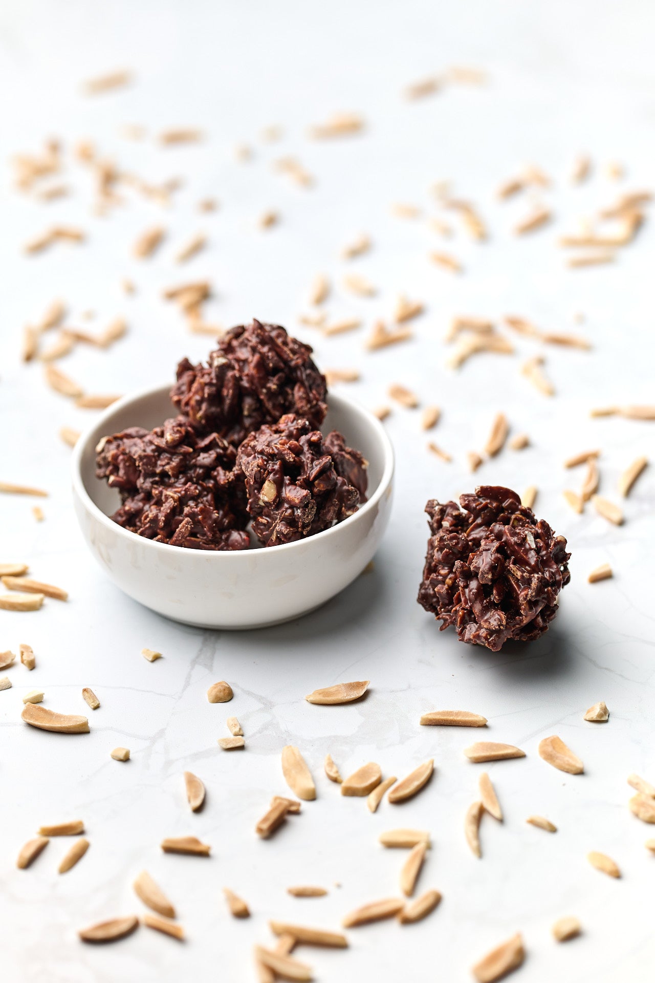 Almond Clusters | Dark Chocolate | 62% cacao | 100g