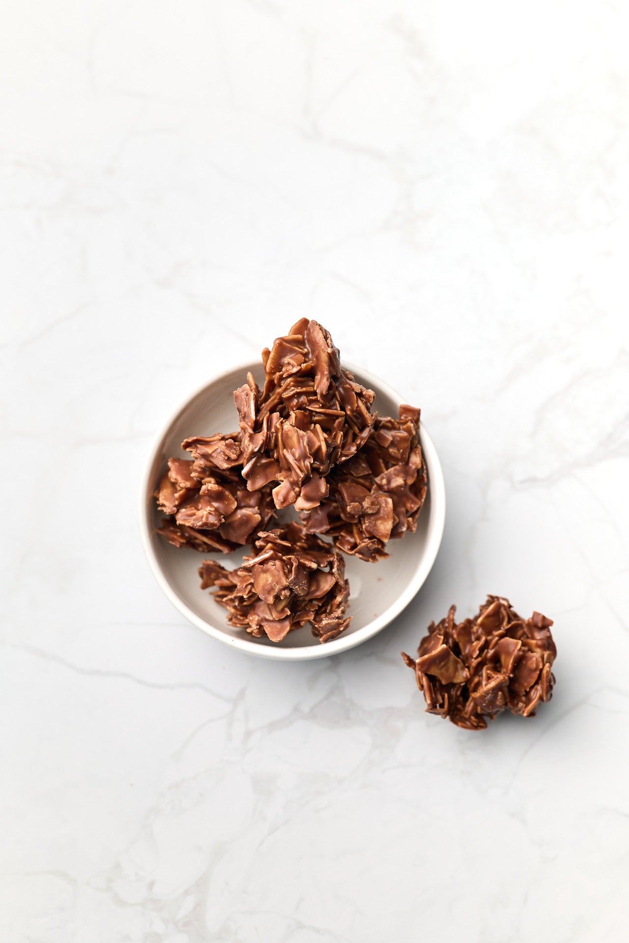 Coconut Clusters | Milk Chocolate | 42% cacao |  100g